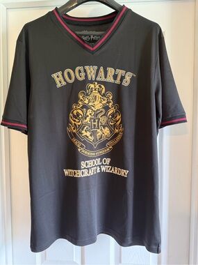 Harry Potter Hogwarts Black and Gold Short Sleeve Jersey from Universal Studios
